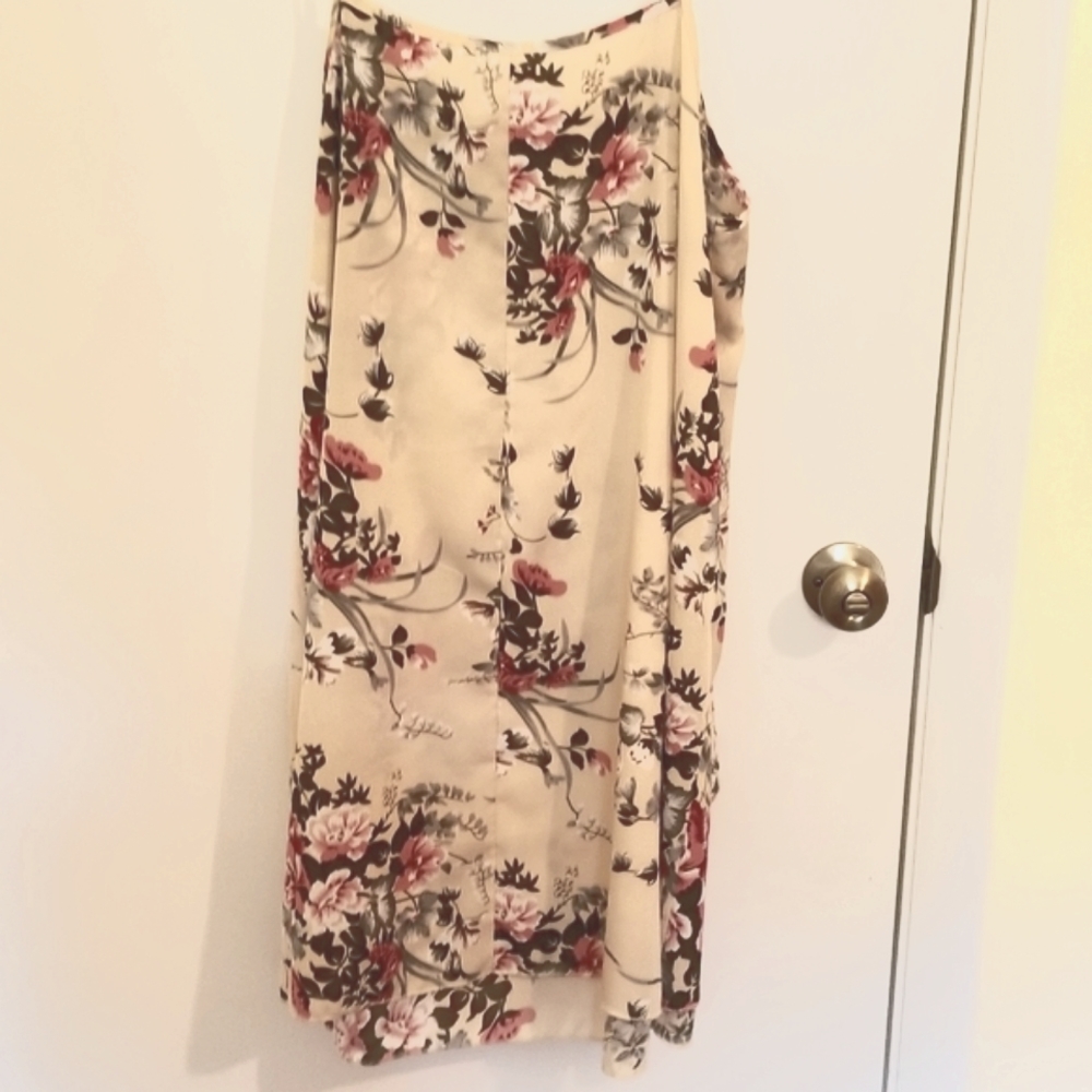 Sundress - Picture 2 of 7